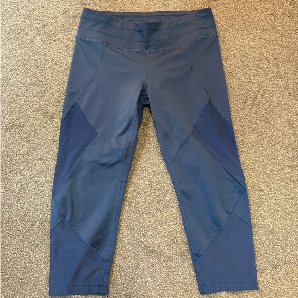 Athleta Navy Blue Mesh Sonar Capri Leggings size M - Picture 4 of 7